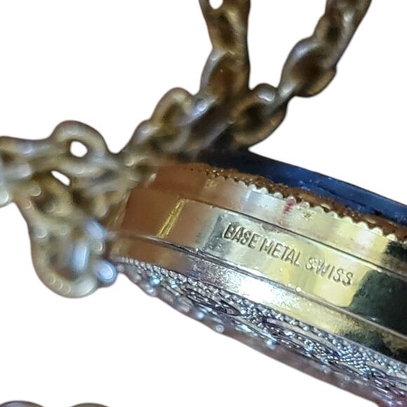 Vintage American Heritage Pocket Watch Necklace Pendant Gold Tone Swiss Untested - Picture 5 of 7